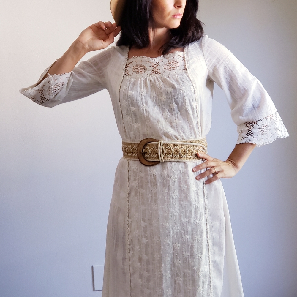 1960s 1970s Vintage White Lace Maxi Dress - Picture 9 of 14